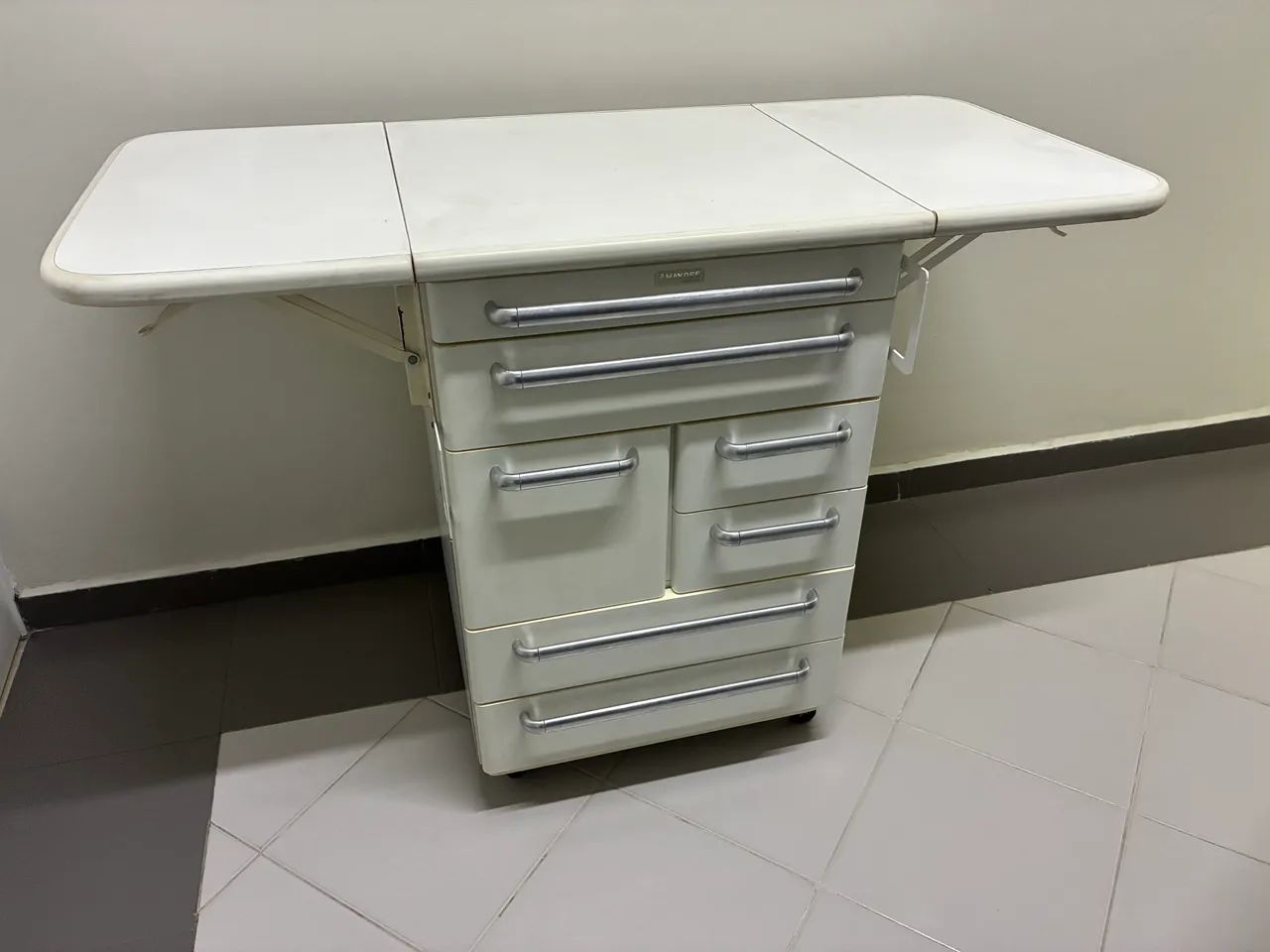 Gaveteiro auxiliar com abas Odonto medico 