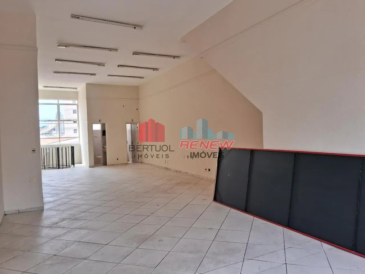 Salão comercial para aluguel Vila Angeli em Valinhos