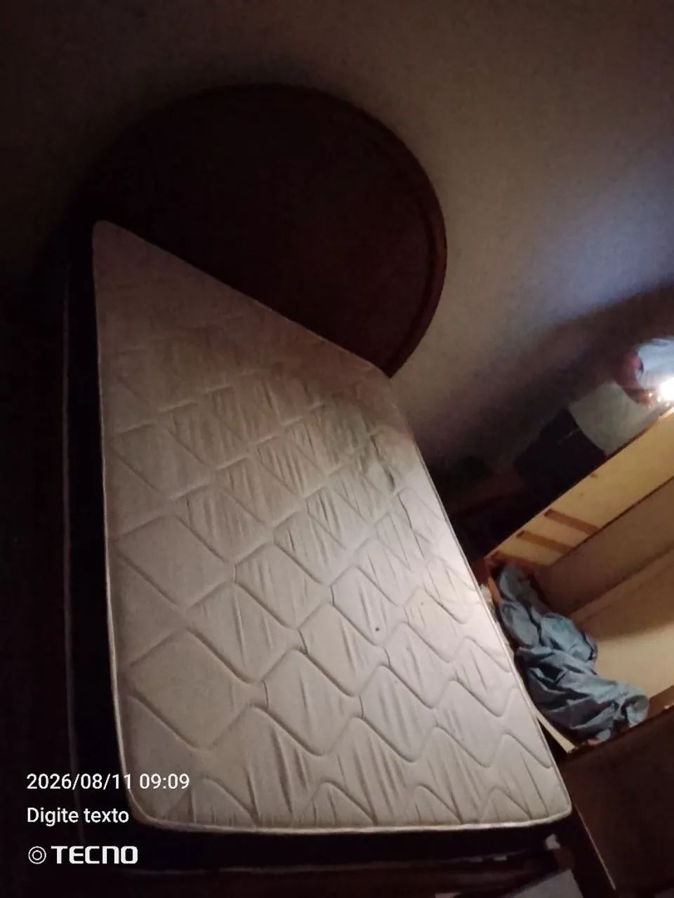 Cama de casal com colchão 