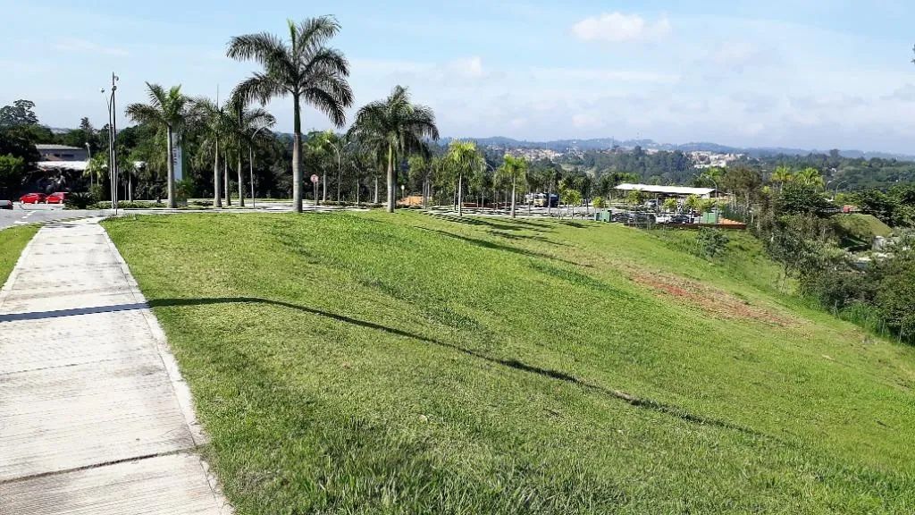 Ótimo Lote Comercial no Alphaville Granja Viana com permuta - Foto 2