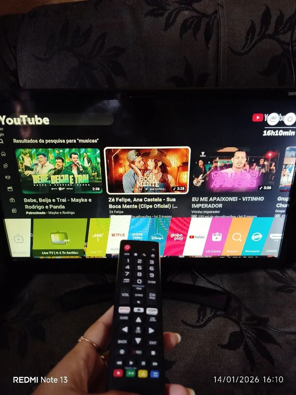 Tv smart LG 24 polegadas Acompanha pezinho controle faço entrega  - Foto 2