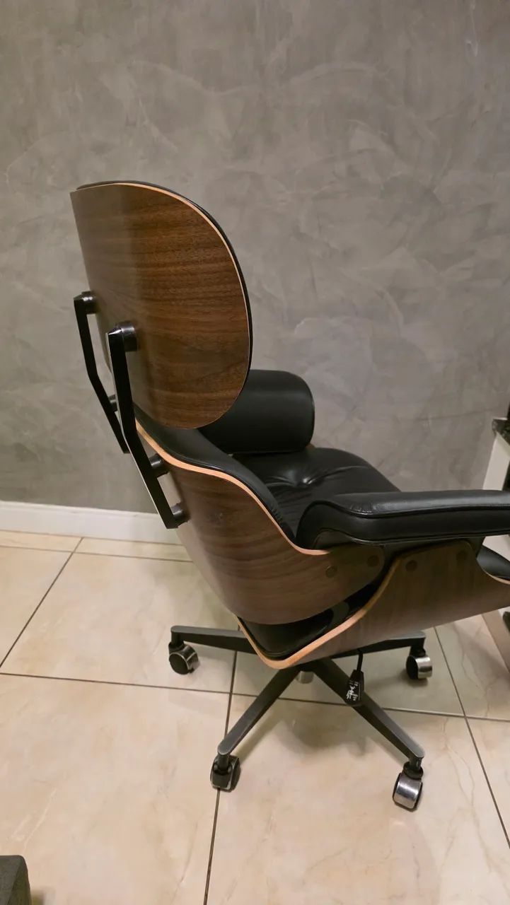 Poltrona em Couro Charles Eames - Foto 4