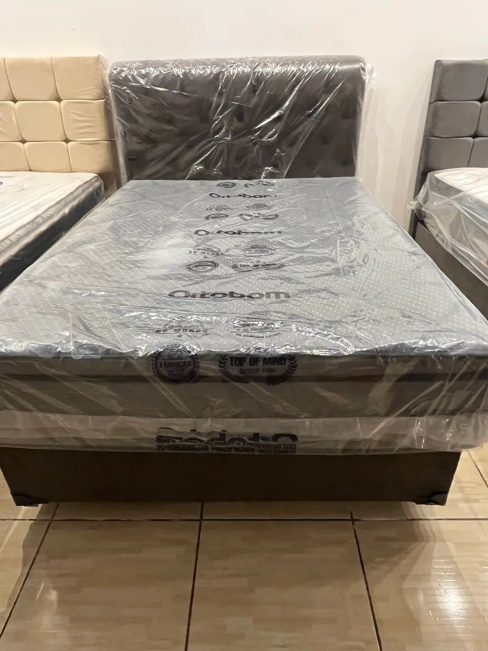 Colchão casal  semi ortopédico da Ortobom mais box . 