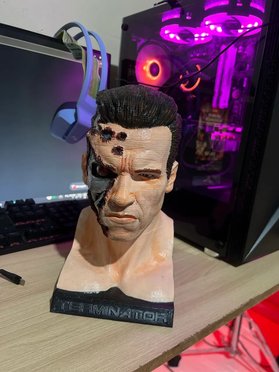 Busto Exterminador do futuro 