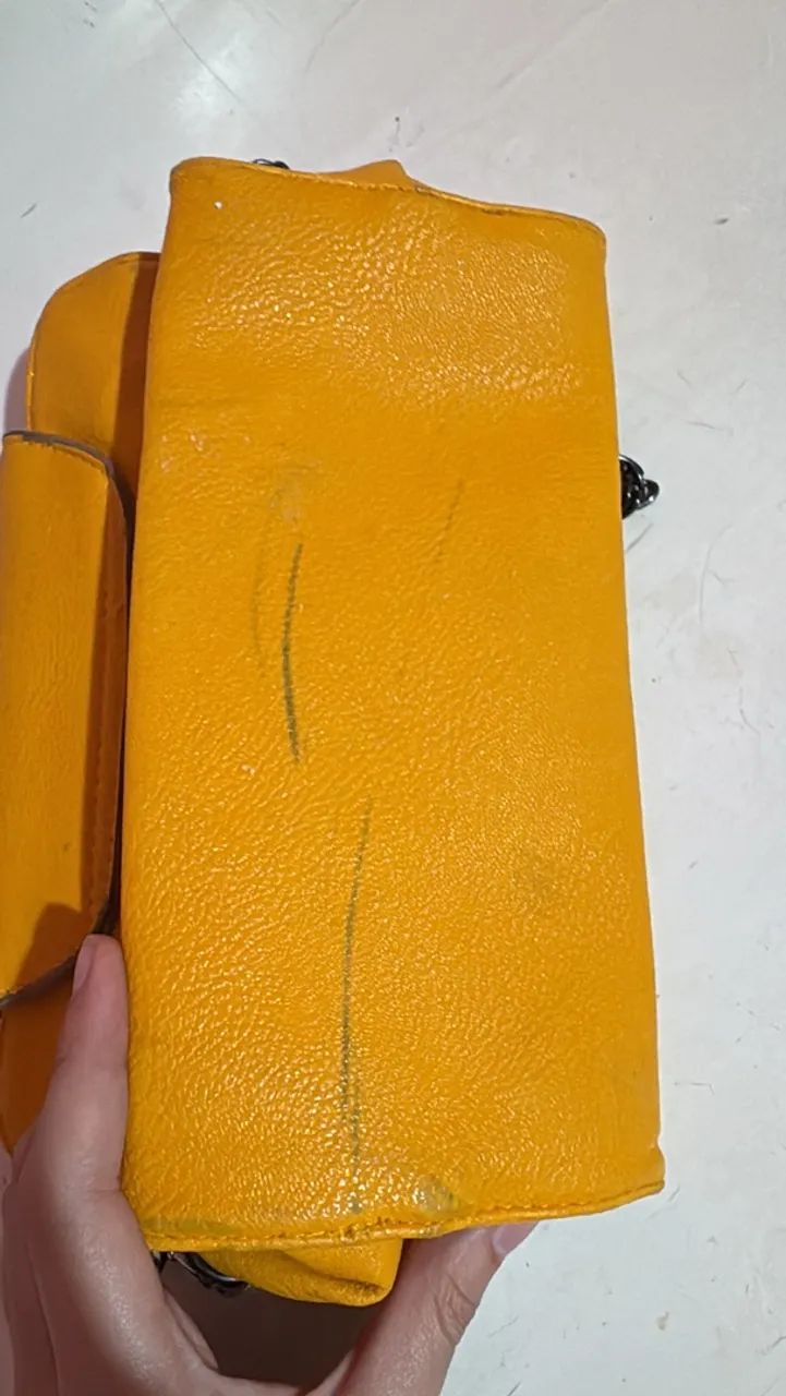 Bolsa Pequena Laranja com Corrente e Detalhe de Caveira - Foto 4
