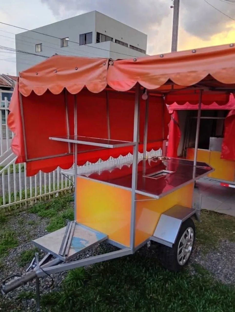 Vendo Carretinha de Hot Dog  e lanches - Foto 2