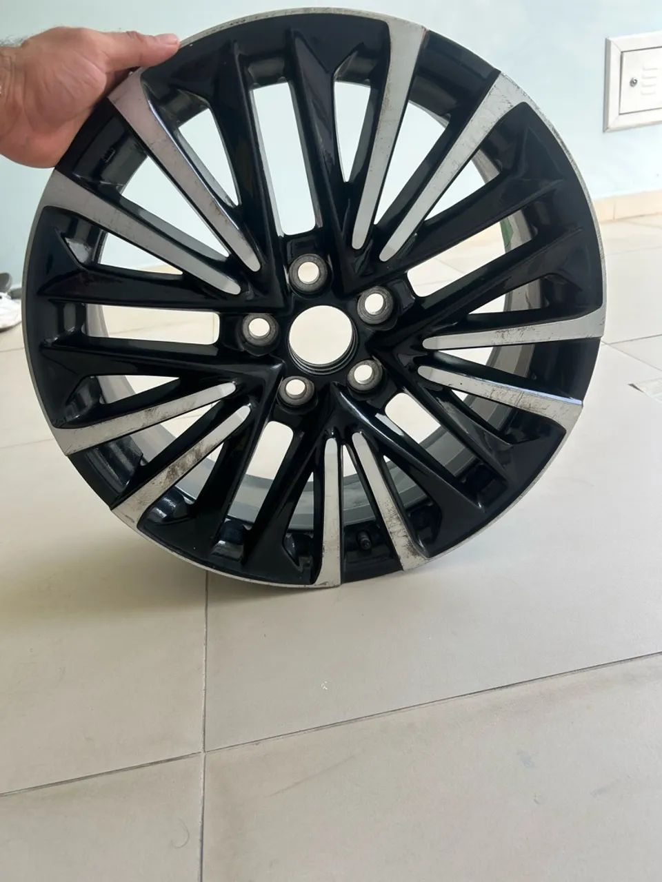 Aro Corolla Cross 