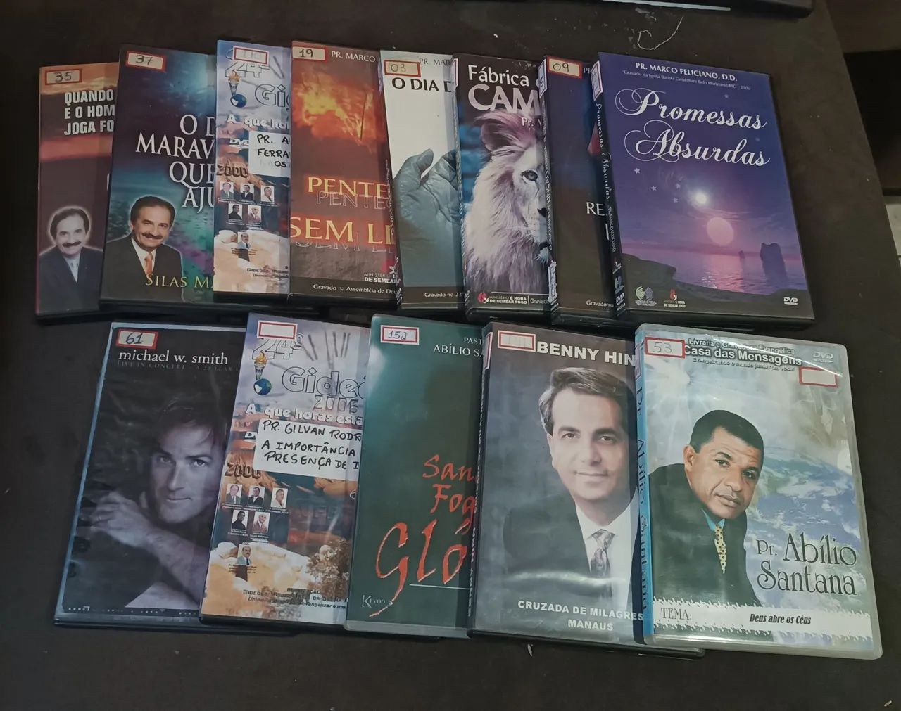 LOTE COM MAIS DE 150 DVDS EVANGÉLICOS  - Foto 2
