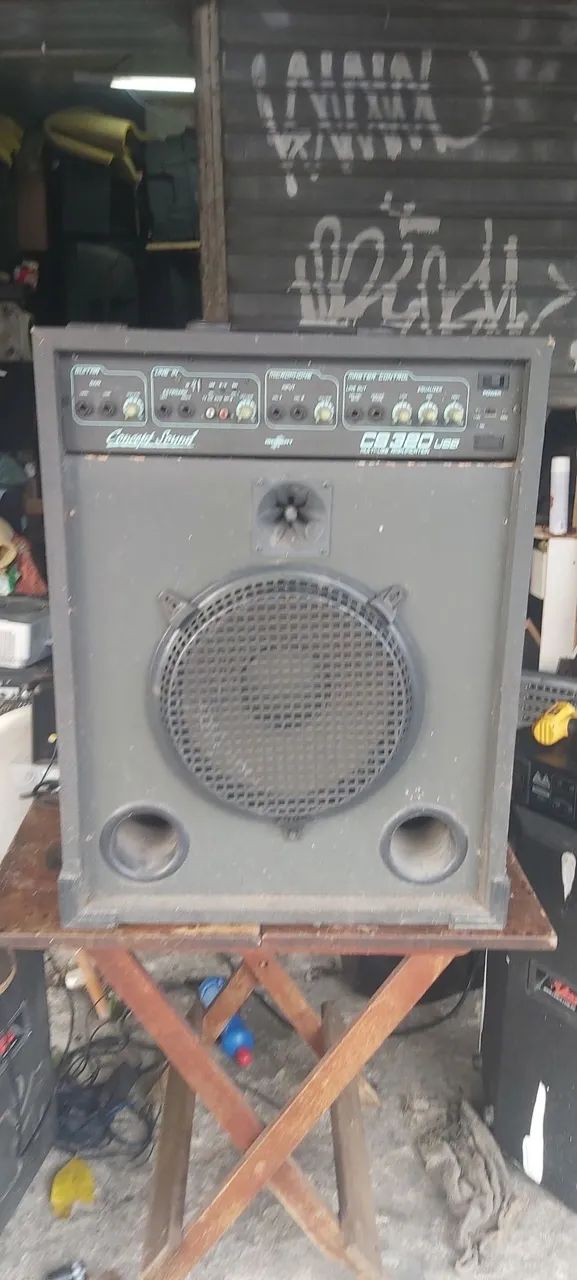 Caixa amplificada 12" funcionado 