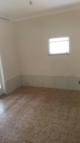 Casa tipo apto térreo 2 qts grandes, e pequeno quintal - desocupado - Nilópolis - Foto 9