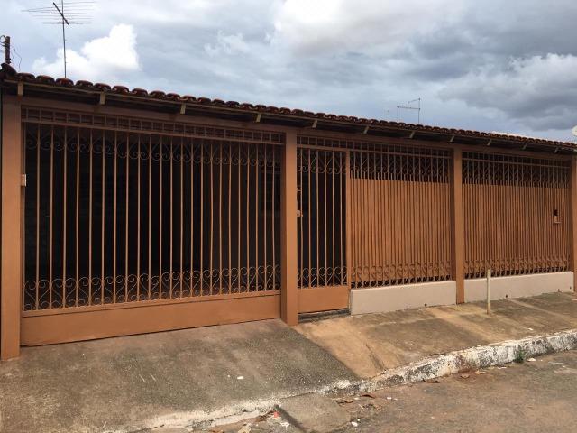 Casa na Ceilândia Norte - 3qts portão eletr. QNR01 - Foto 2