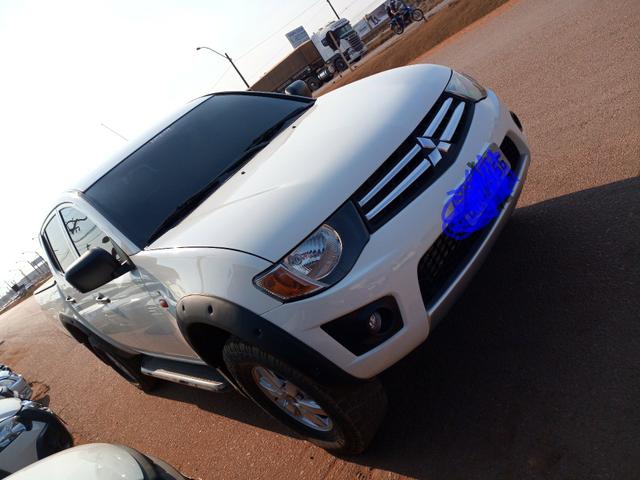 Pra desapegar msm desta linda triton 3.2 diesel 4x4 manual - Foto 4