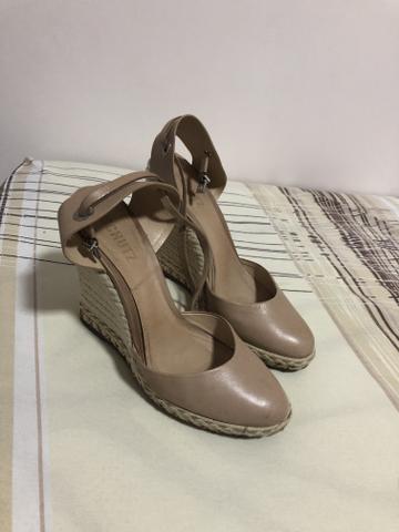 Sapato Schutz número 38 por R$90,00