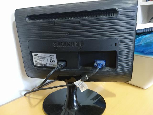 Monitor Samsung usado - Foto 2