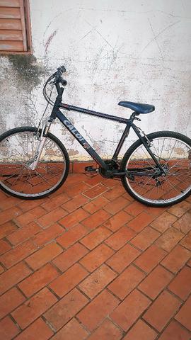 Vende -se bicicleta caloi