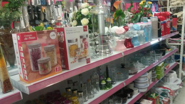 Vendo Bazar com mercadorias lindas e completo - Foto 2