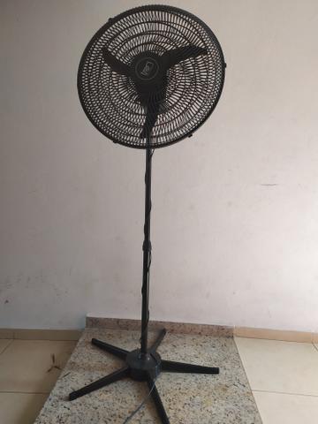 Ventilador de Pé