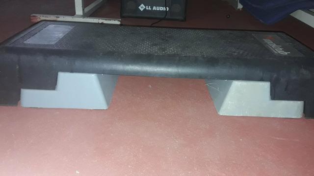 Vende se estep profissional com regulador de altura.