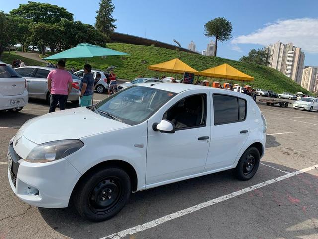Renault Sandero - Foto 2