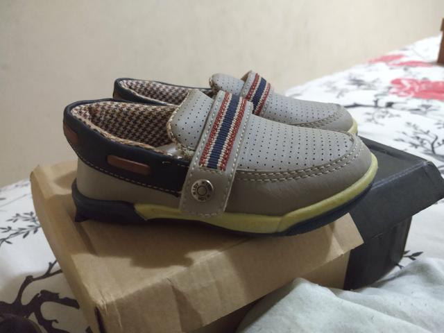 Vendo número 22 infantil valor 35 contato