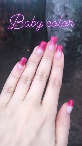 Alongamentos de unhas ?