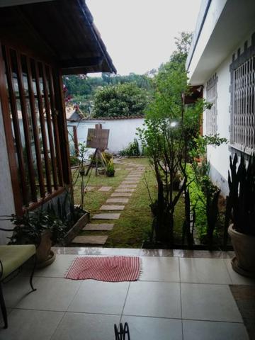 Casa Excelentes em petrópolis Bairro Nobre com 3 Quartos 1 Suite - Foto 17