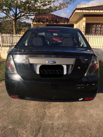 Ford Fiesta Sedan em perfeito estado - Foto 9