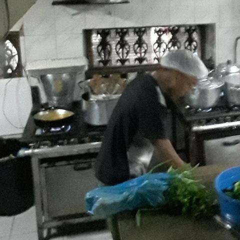 Cozinha industrial pronta para trabalhar