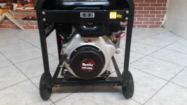 Vendo Gerador Toyama a Diesel. NOVO! Toyama TDG8000CXE - Foto 3