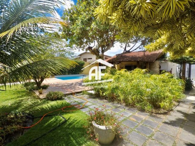 Casa construída em 2 lotes no condomínio Jardim do Horto - Área de lazer completa - Foto 3