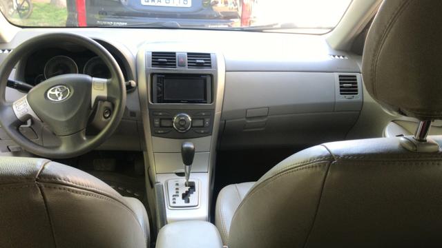 Corolla GLI 1.8 Automático Carro Top IPVA 2020 pago - Foto 3