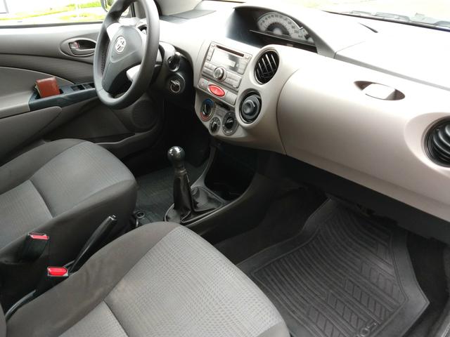 Toyota Etios 2013 XS 1.5 completo - Foto 8