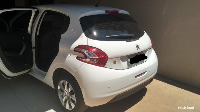 Peugeot 208 1.5 - 2013