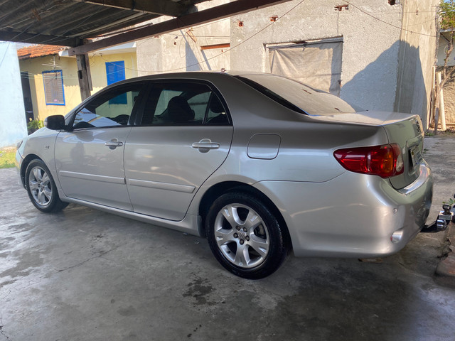 Corolla xei 2010 completo documento ok 4 pneus novos - Foto 4