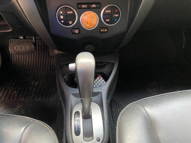Nissan LIvina 1.8 Aut. 2013 - Foto 11