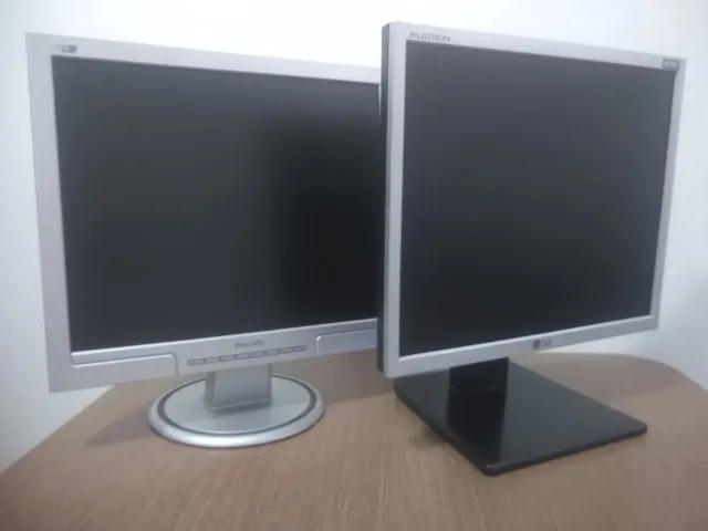 Computadores 300 a 999 GB Com monitor Usado