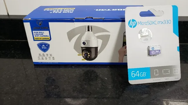 Câmera Dupla-lentes Visão Noturna Wifi + Cartão de memória 64g