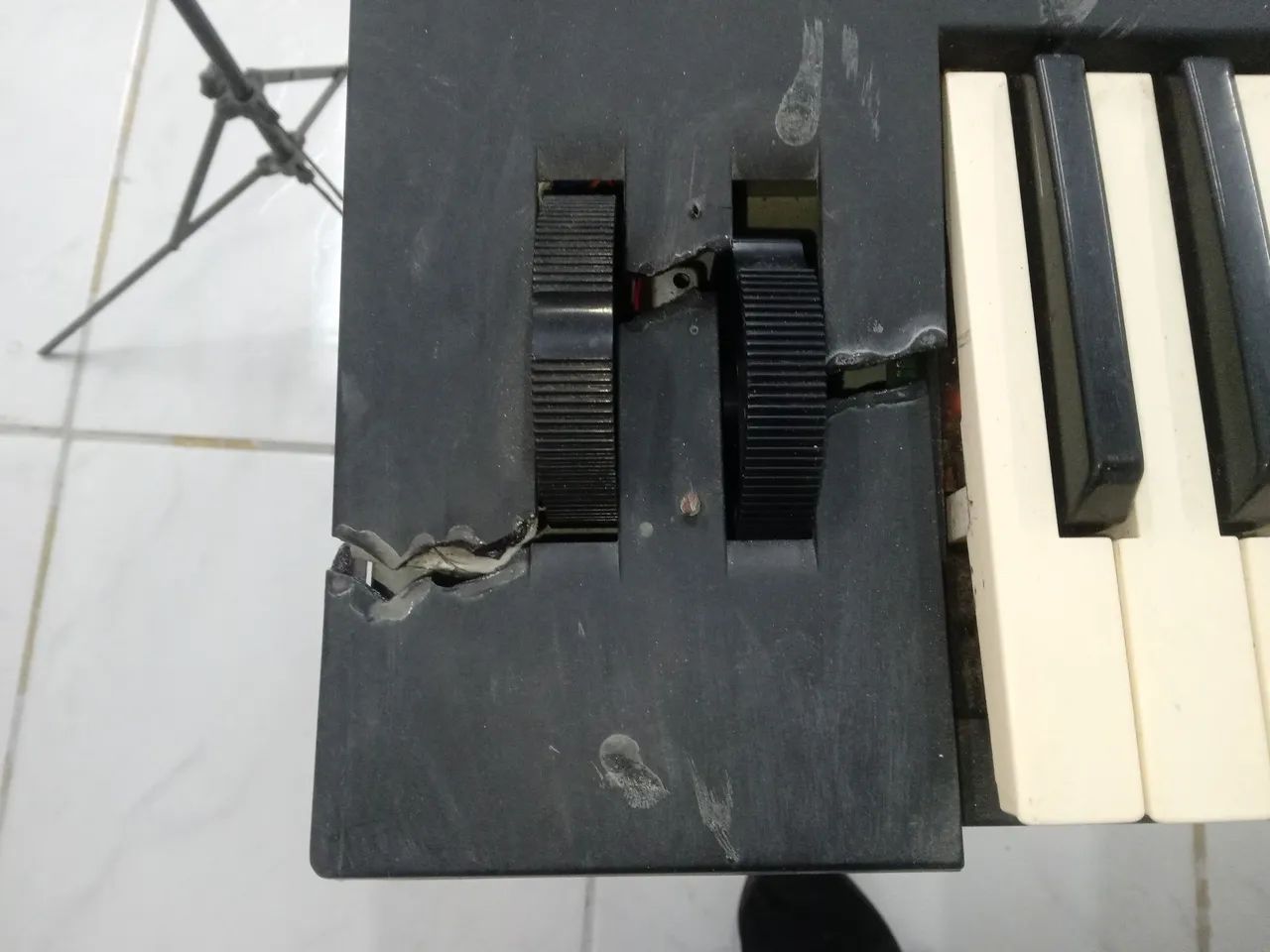 Teclado S03 yamaha (Quebrado) - Foto 4