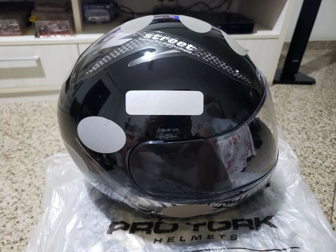 CAPACETE MOTO "PROTORK" / TAMANHO "60"/XL/R$ 355,00/PADRÃO "EXPORT"( I.S.0. 9001 )/0KM. - Foto 4