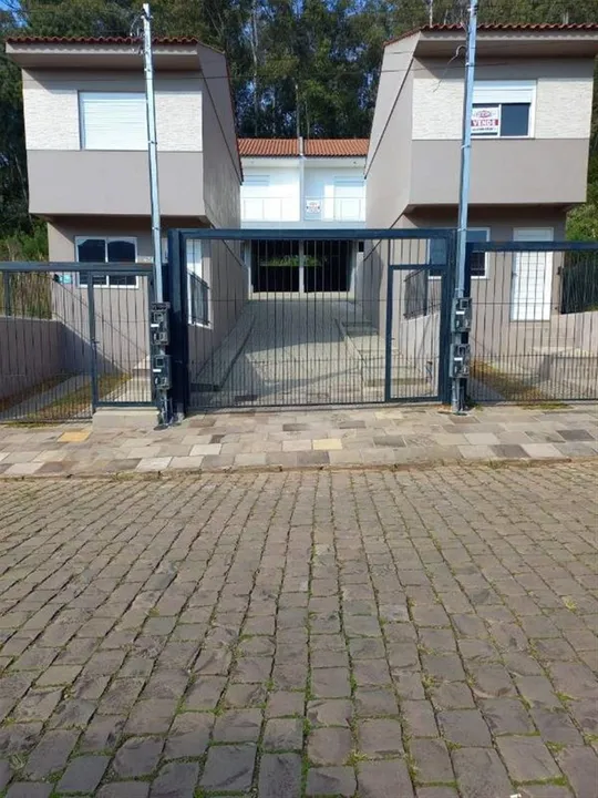 Excelentes sobrados novos e prontos para morar no Bairro Colina Sorriso com 03 dormitórios