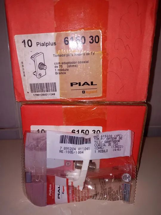 Tomada para Antena de TV Pialplus 615030 -  Branca