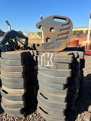 cod.1056 - Peso dianteiro para Trator Massey Ferguson - TK Tratores Nova Andradina - MS 