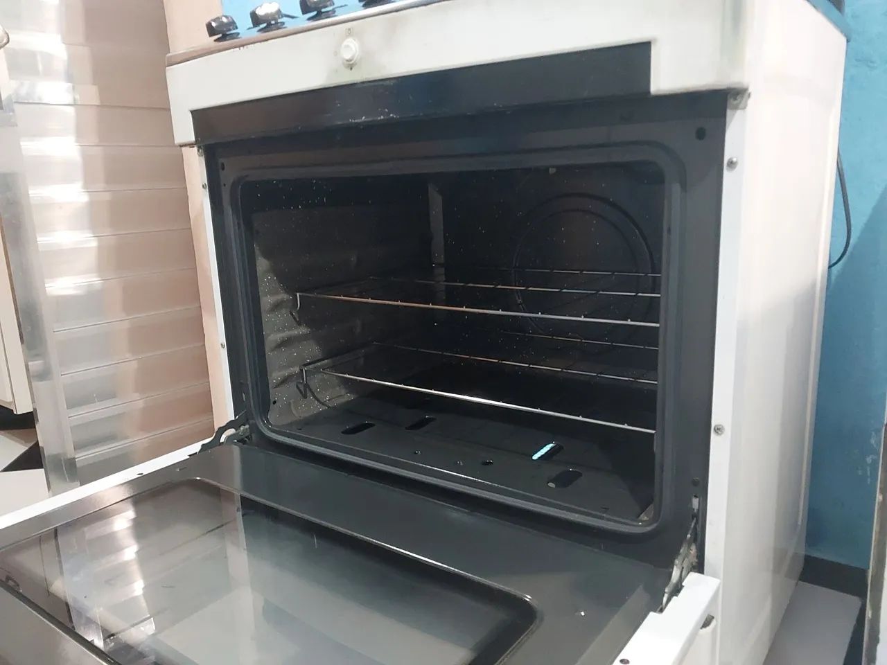 Fogão a Gás 5 Bocas - Semi Novo - Foto 5