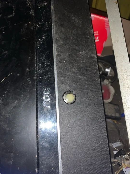  AOC  M92E modelo AA183M  para aproveitar peças tela quebrada faltando partes 