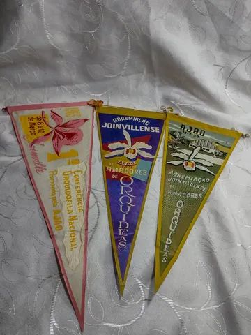 Flâmulas AJAO e livro as orquídeas e sua cultura 