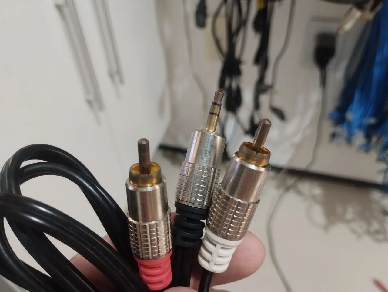 Cabo P2 para 2 RCA e 3 RCA macho - Foto 2
