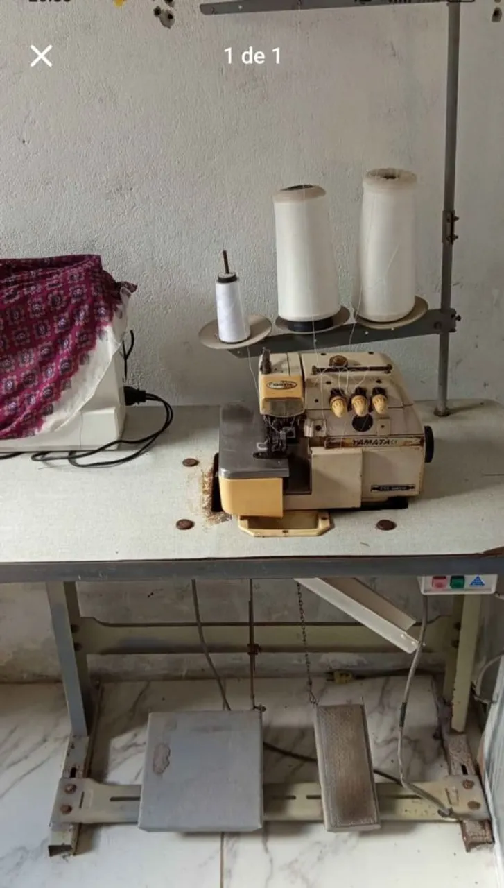 Máquina de Costura Overlock Industrial Yamata
