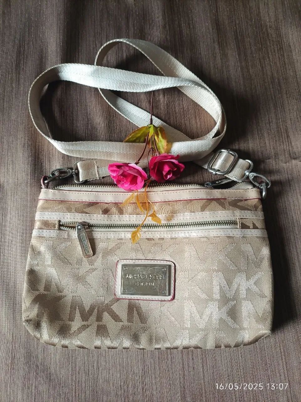 Bolsa transversal Michel Kros - em perfeito estado - original.