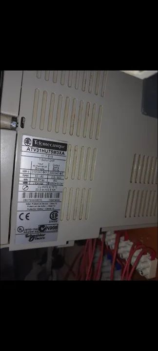 Inversor de frequencia trifasico 220v  - Foto 2