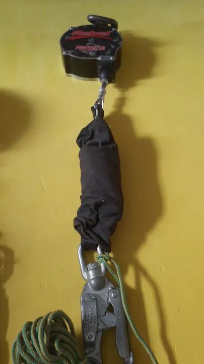 Trava-quedas retrátil Rebel Protecta - Foto 2